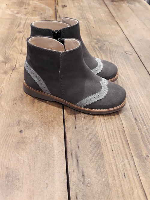 Beberlis Glitzer-Stiefelette grau